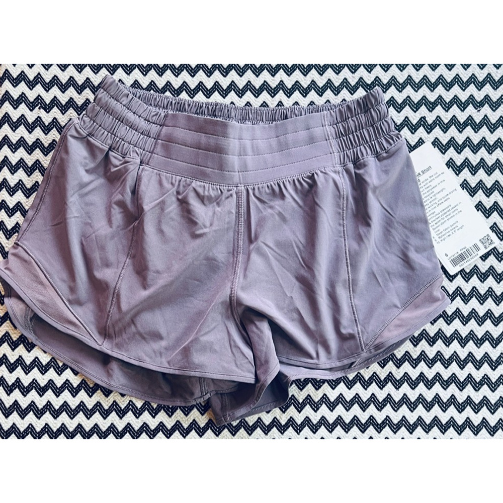 NEW Lululemon Hotty Hot HR Short 2.5” Size 6 💜 Purple Ash (PPAS)